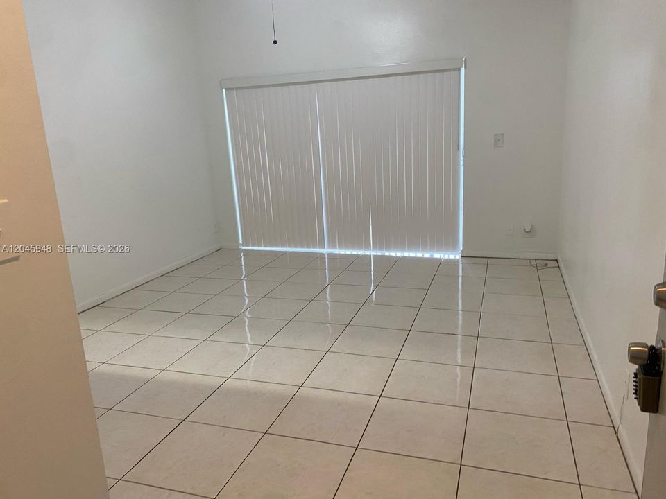 В аренду: $1,700 (1 спален, 1 ванн, 615 Квадратных фут)