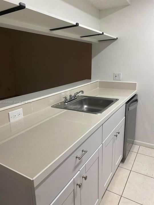 В аренду: $1,700 (1 спален, 1 ванн, 615 Квадратных фут)
