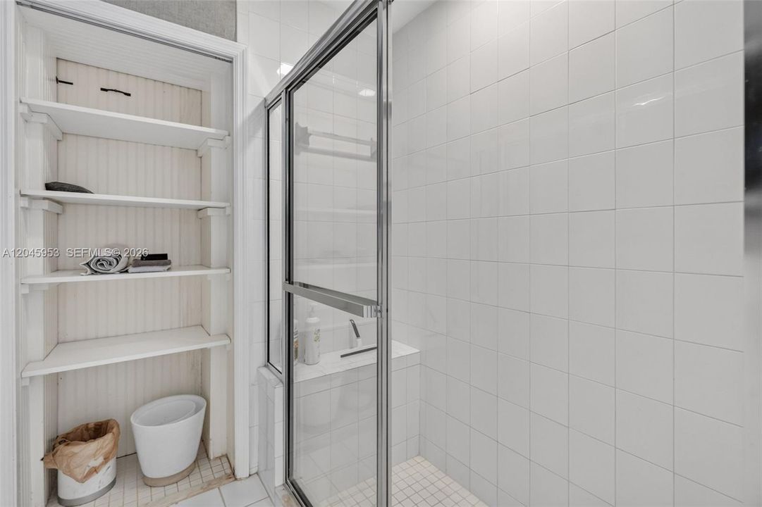 En Renta: $8,500 (5 camas, 4 baños, 4035 Pies cuadrados)