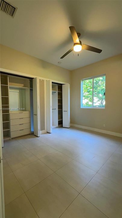 В аренду: $17,500 (6 спален, 6 ванн, 6514 Квадратных фут)
