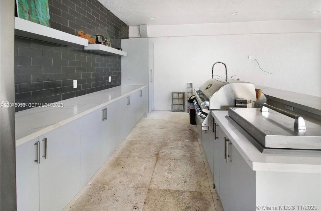 Outdoor kitchen