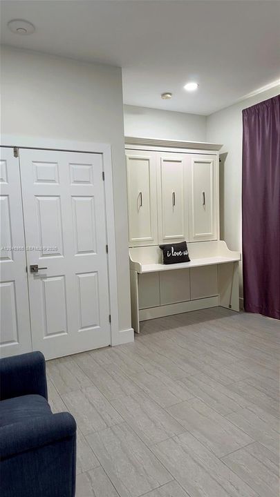 Murphy bed in bonus room