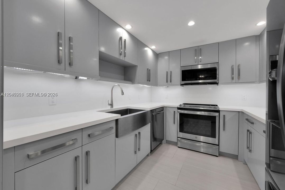 На продажу: $815,000 (2 спален, 2 ванн, 1423 Квадратных фут)