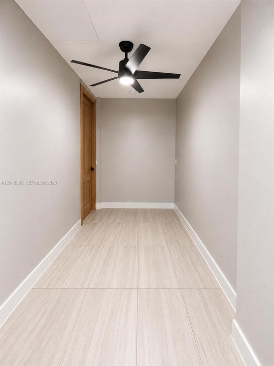 For Rent: $1,300 (1 beds, 1 baths, 400 Square Feet)