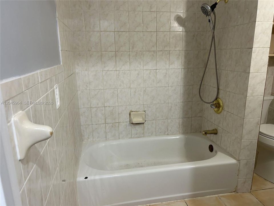 For Sale: $550,000 (4 beds, 2 baths, 1732 Square Feet)