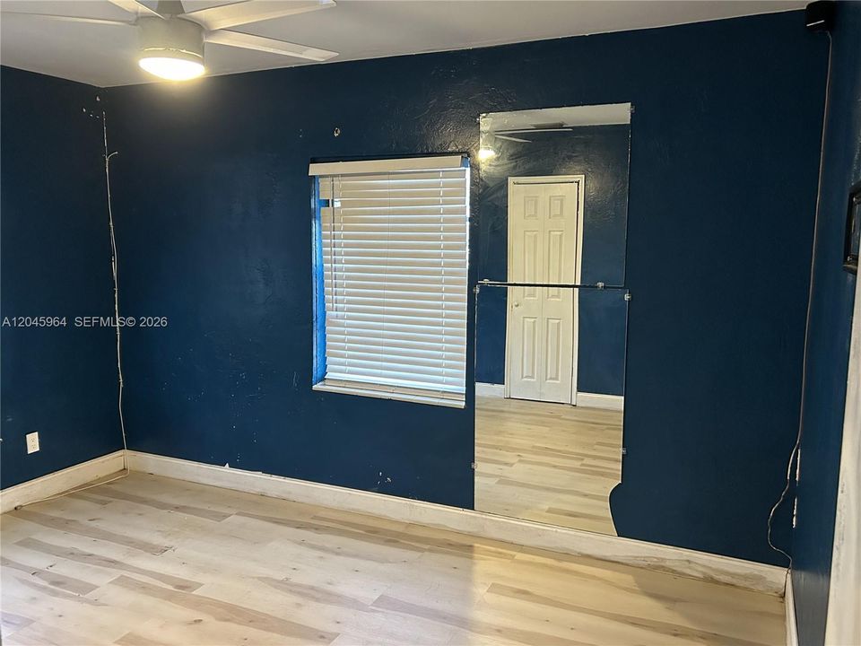 For Sale: $550,000 (4 beds, 2 baths, 1732 Square Feet)