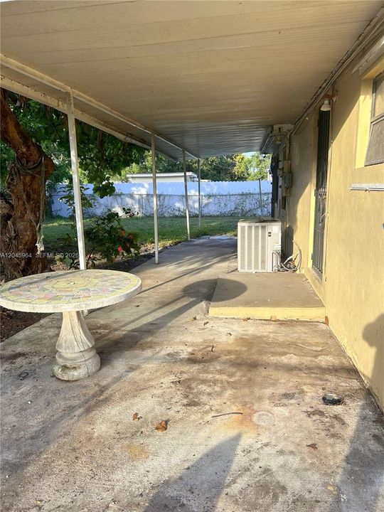 For Sale: $550,000 (4 beds, 2 baths, 1732 Square Feet)