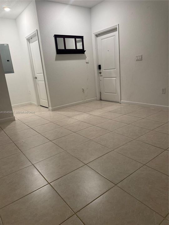 В аренду: $3,300 (3 спален, 2 ванн, 1330 Квадратных фут)