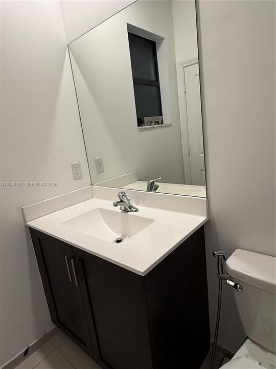 В аренду: $3,300 (3 спален, 2 ванн, 1330 Квадратных фут)