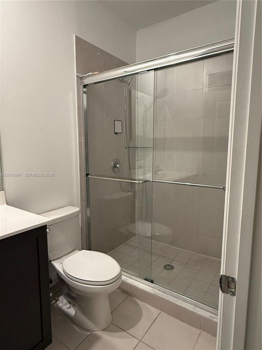 В аренду: $3,300 (3 спален, 2 ванн, 1330 Квадратных фут)