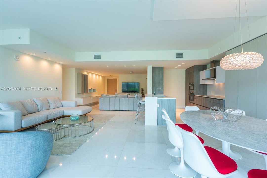 For Rent: $15,500 (2 beds, 3 baths, 1830 Square Feet)