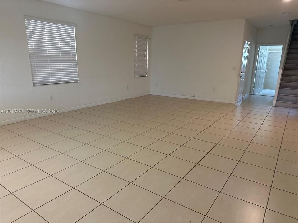 En Renta: $3,000 (3 camas, 3 baños, 1962 Pies cuadrados)