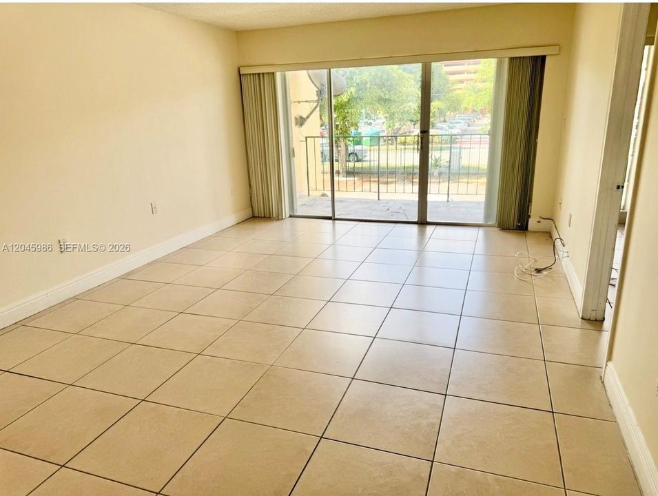 В аренду: $2,200 (2 спален, 2 ванн, 1066 Квадратных фут)