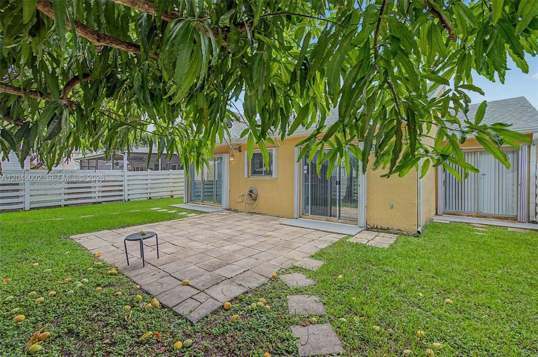 В аренду: $3,400 (3 спален, 2 ванн, 1453 Квадратных фут)