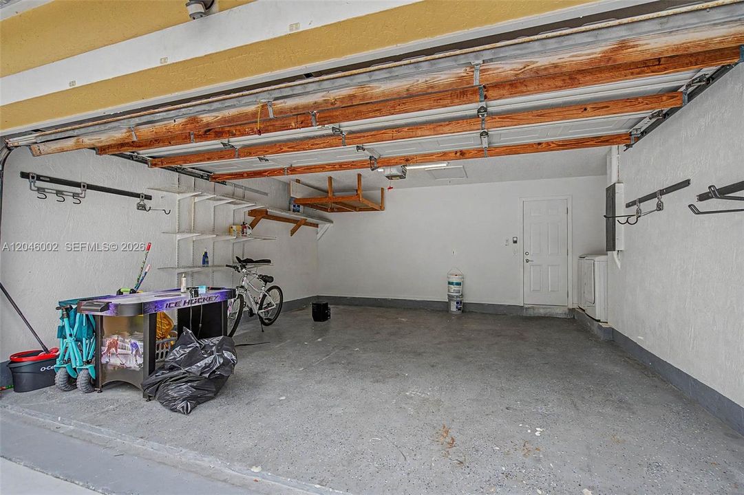 В аренду: $3,400 (3 спален, 2 ванн, 1453 Квадратных фут)