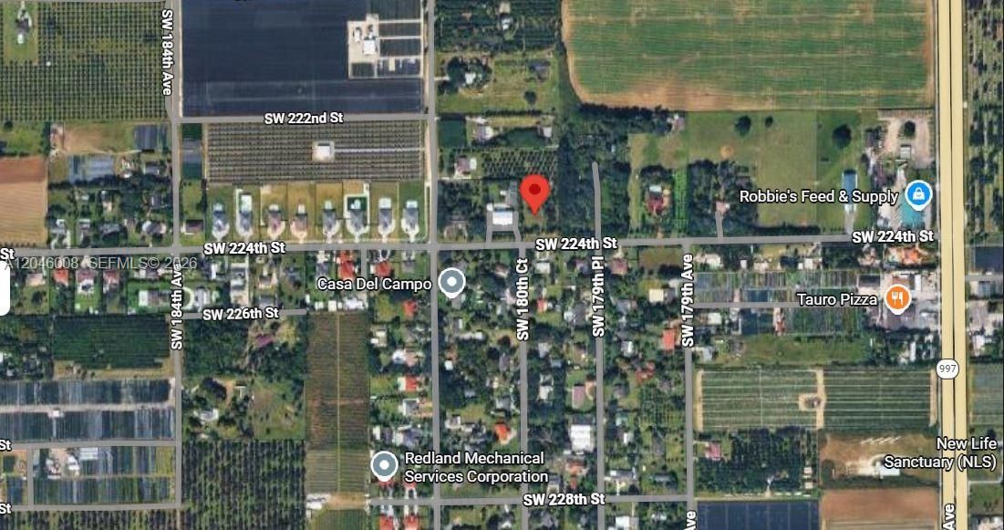 待售: $599,000 (1.32 acres)