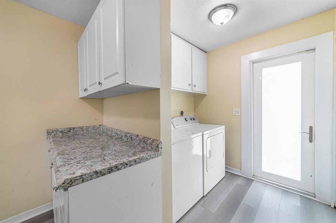 Unit1-Kitchen-Laundry