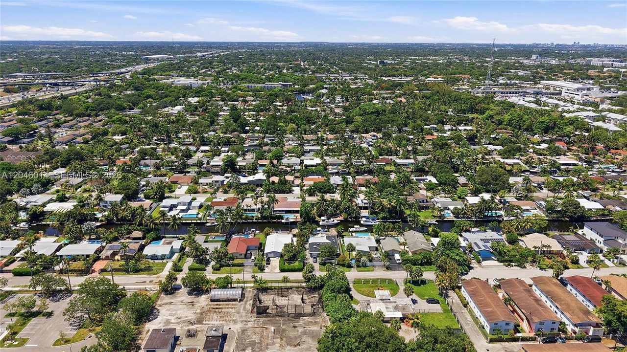 На продажу: $1,000,000 (3 спален, 2 ванн, 1521 Квадратных фут)