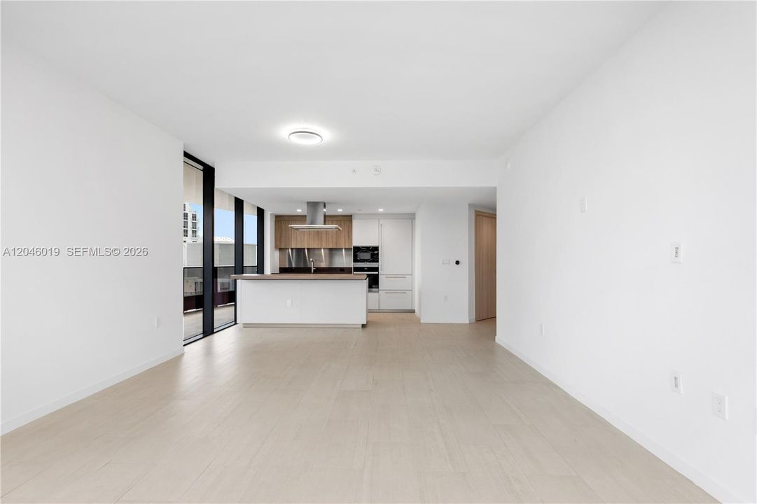For Sale: $1,599,000 (2 beds, 2 baths, 1334 Square Feet)