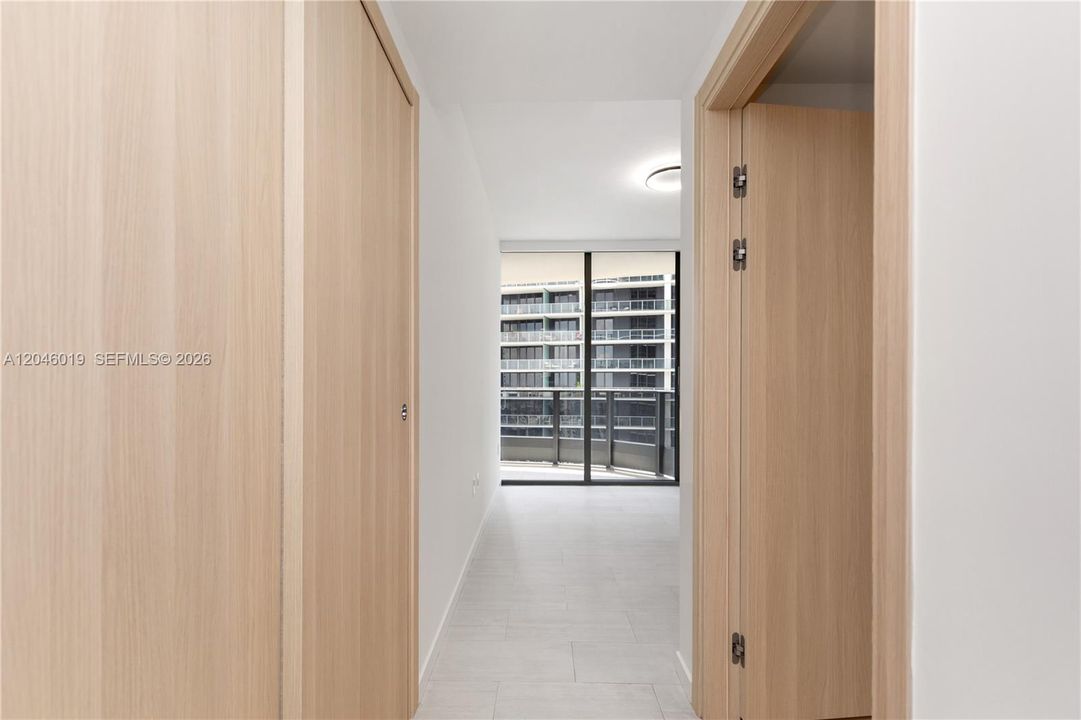 For Sale: $1,599,000 (2 beds, 2 baths, 1334 Square Feet)