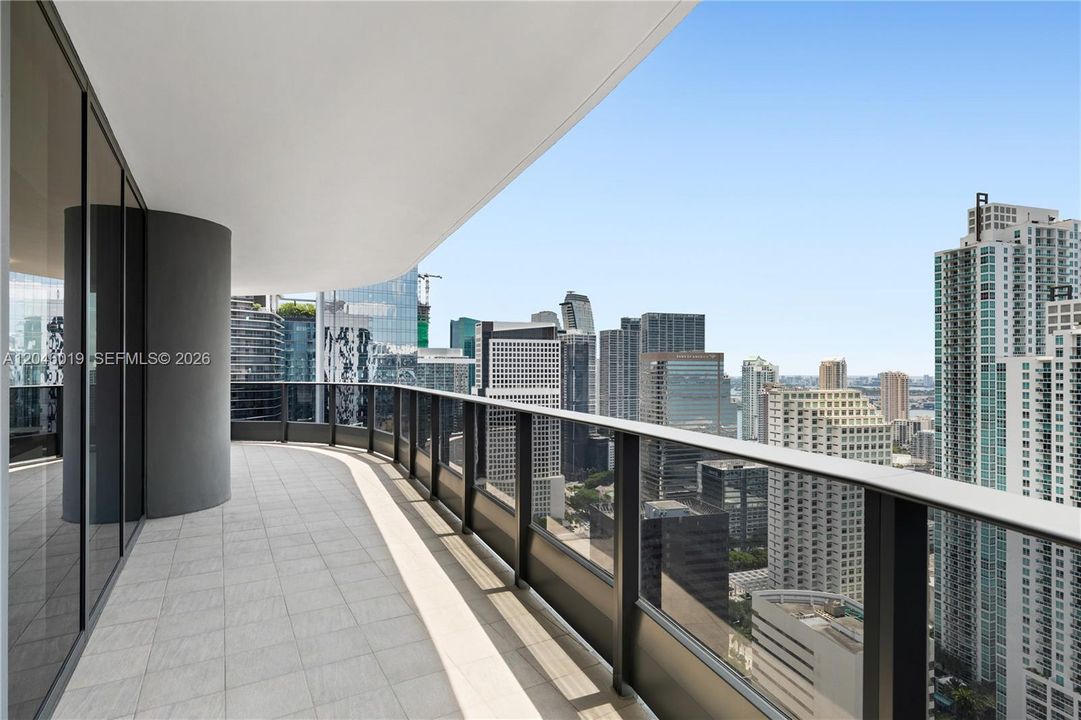 For Sale: $1,599,000 (2 beds, 2 baths, 1334 Square Feet)