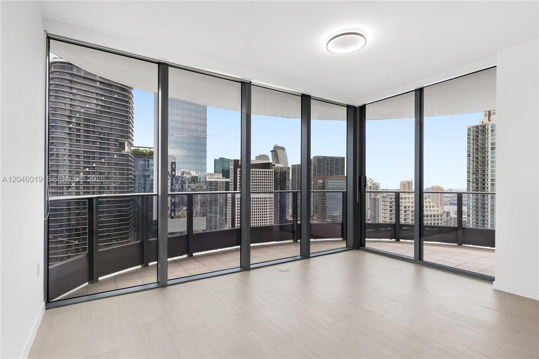 For Sale: $1,599,000 (2 beds, 2 baths, 1334 Square Feet)