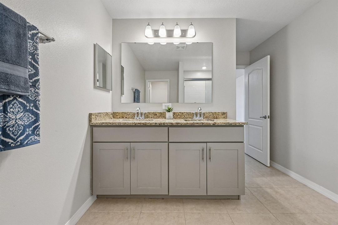 29-web-or-mls-SW Vasari Way-S2806-029