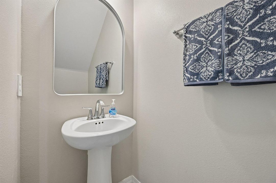 16-web-or-mls-SW Vasari Way-S2806-016