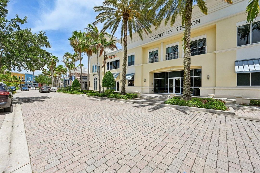 67-web-or-mls-SW Vasari Way-2806-903