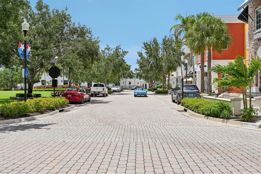 69-web-or-mls-SW Vasari Way-2806-905