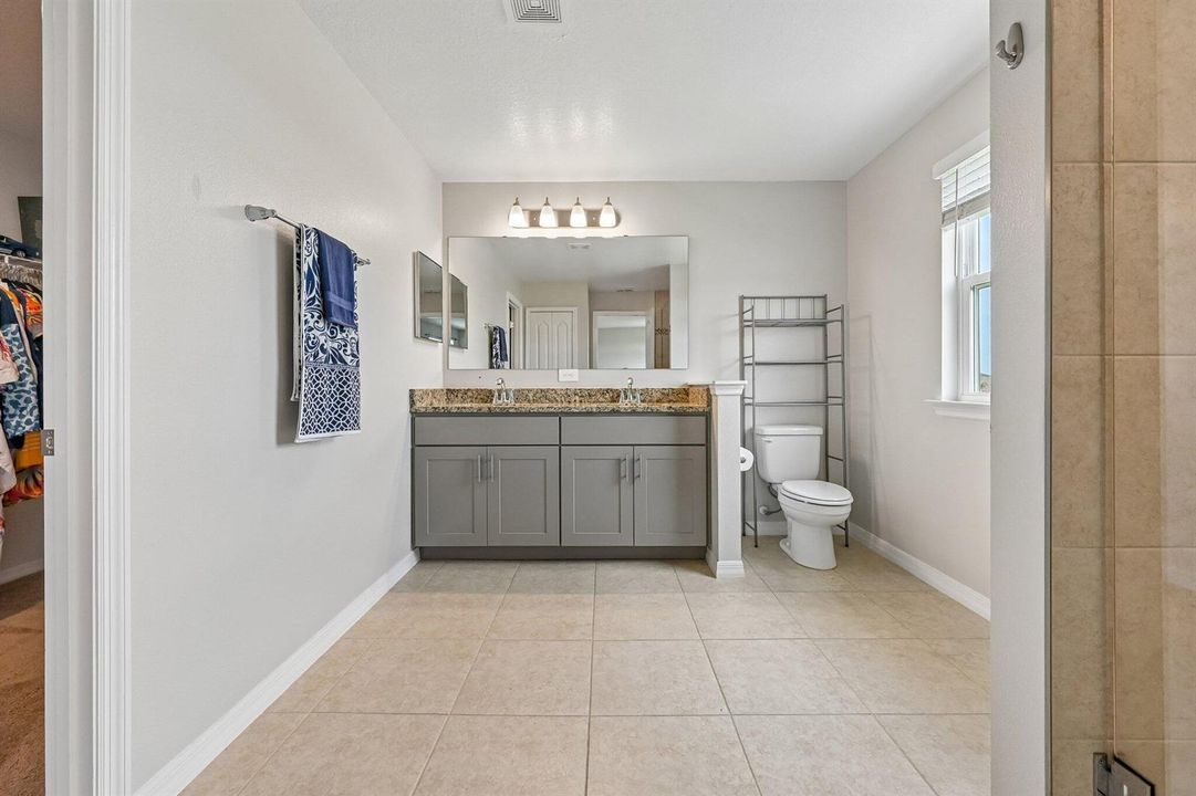 41-web-or-mls-SW Vasari Way-S2806-041