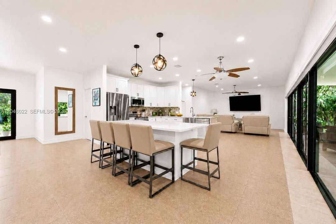 На продажу: $3,499,000 (4 спален, 2 ванн, 3046 Квадратных фут)