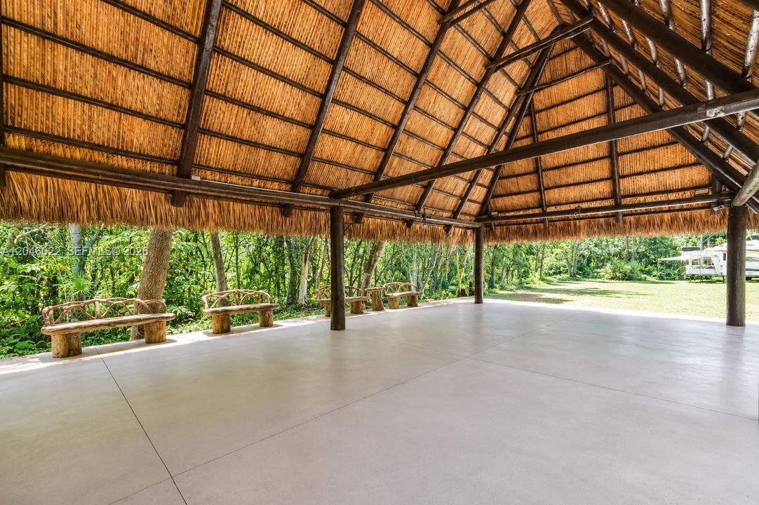 На продажу: $3,499,000 (4 спален, 2 ванн, 3046 Квадратных фут)