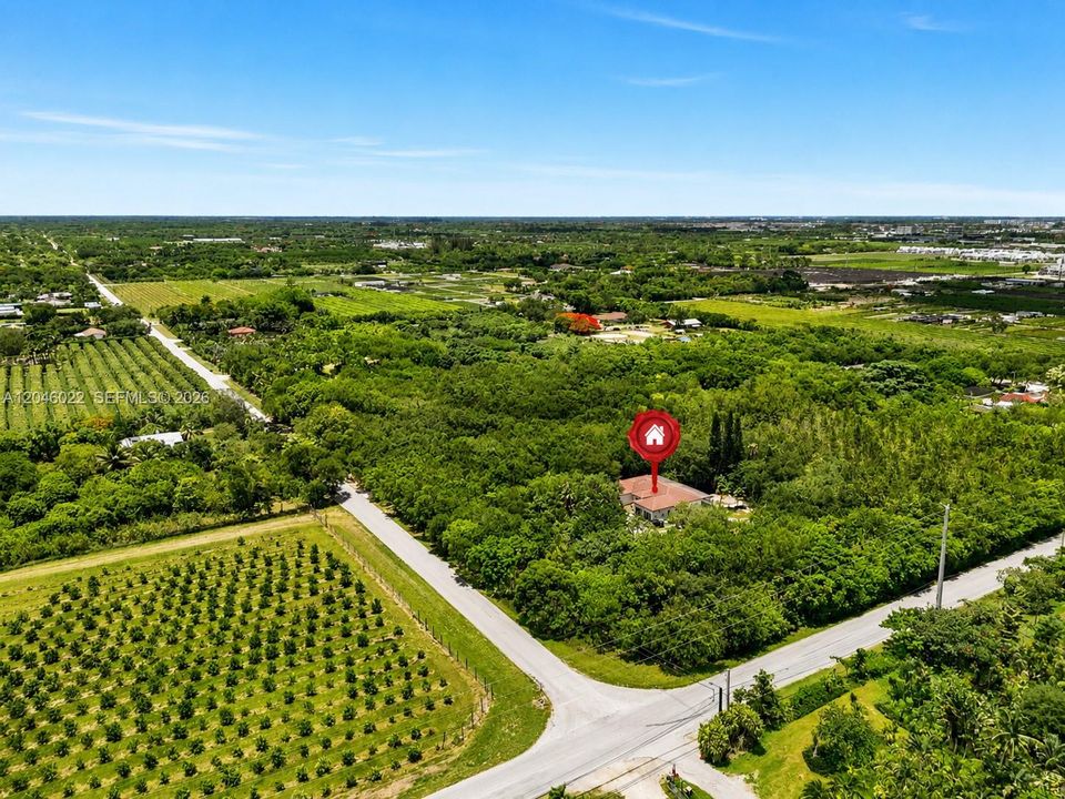 На продажу: $3,499,000 (4 спален, 2 ванн, 3046 Квадратных фут)