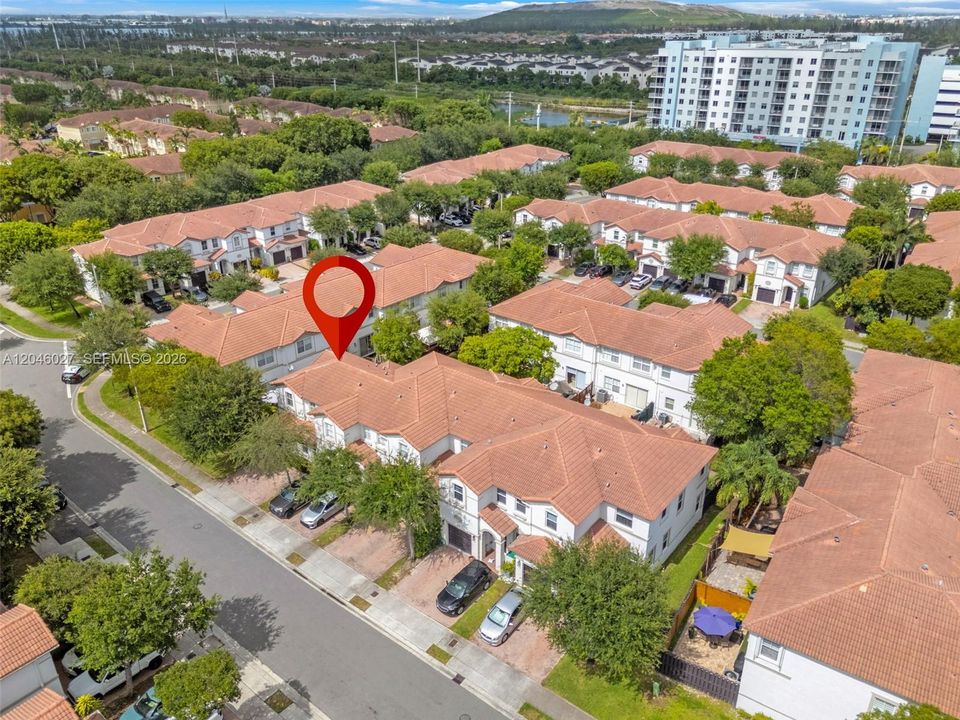 For Rent: $3,600 (3 beds, 2 baths, 1511 Square Feet)