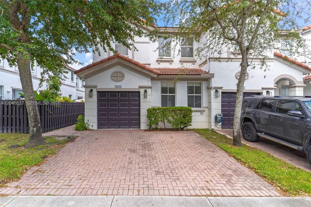 For Rent: $3,600 (3 beds, 2 baths, 1511 Square Feet)