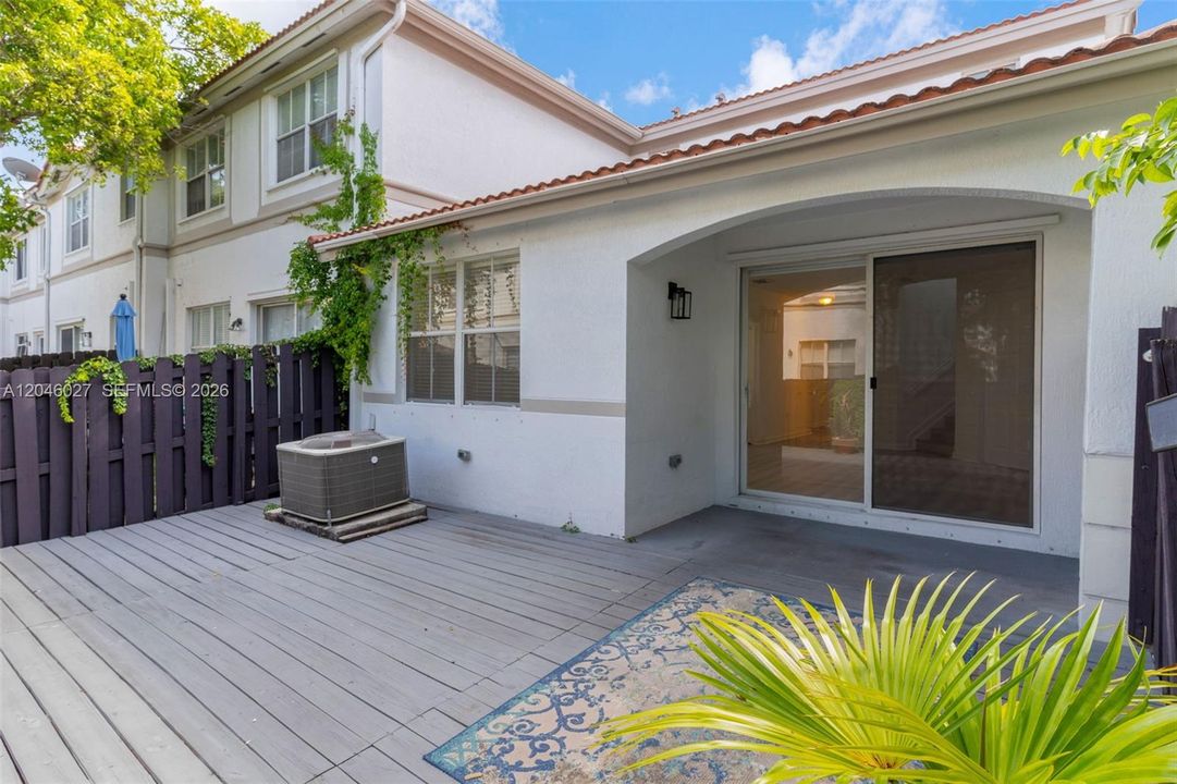 For Rent: $3,600 (3 beds, 2 baths, 1511 Square Feet)