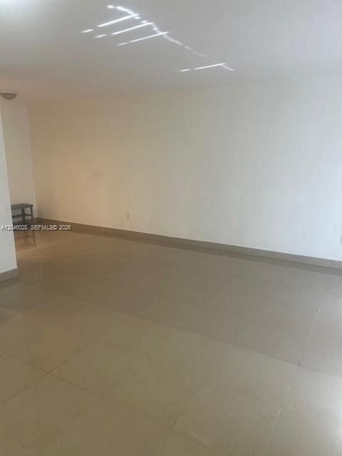 В аренду: $1,900 (1 спален, 1 ванн, 765 Квадратных фут)