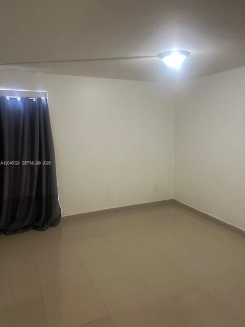 В аренду: $1,900 (1 спален, 1 ванн, 765 Квадратных фут)