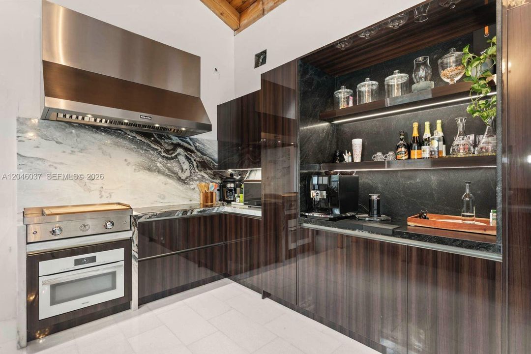 В аренду: $25,000 (4 спален, 4 ванн, 3495 Квадратных фут)