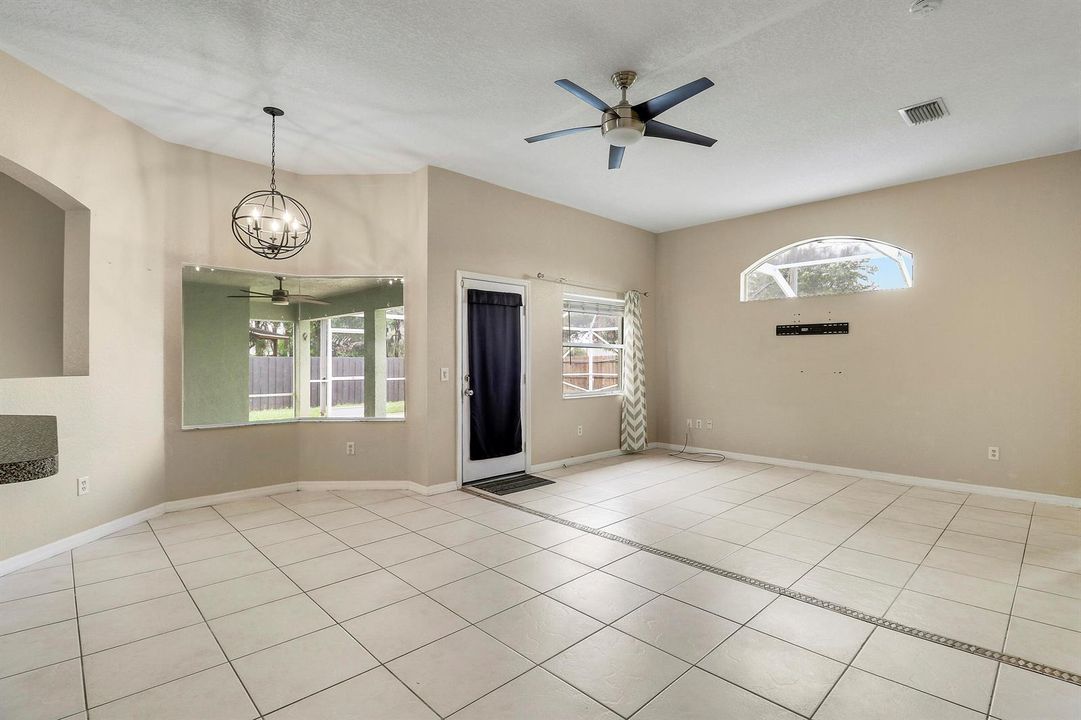 Access to Screened Patio