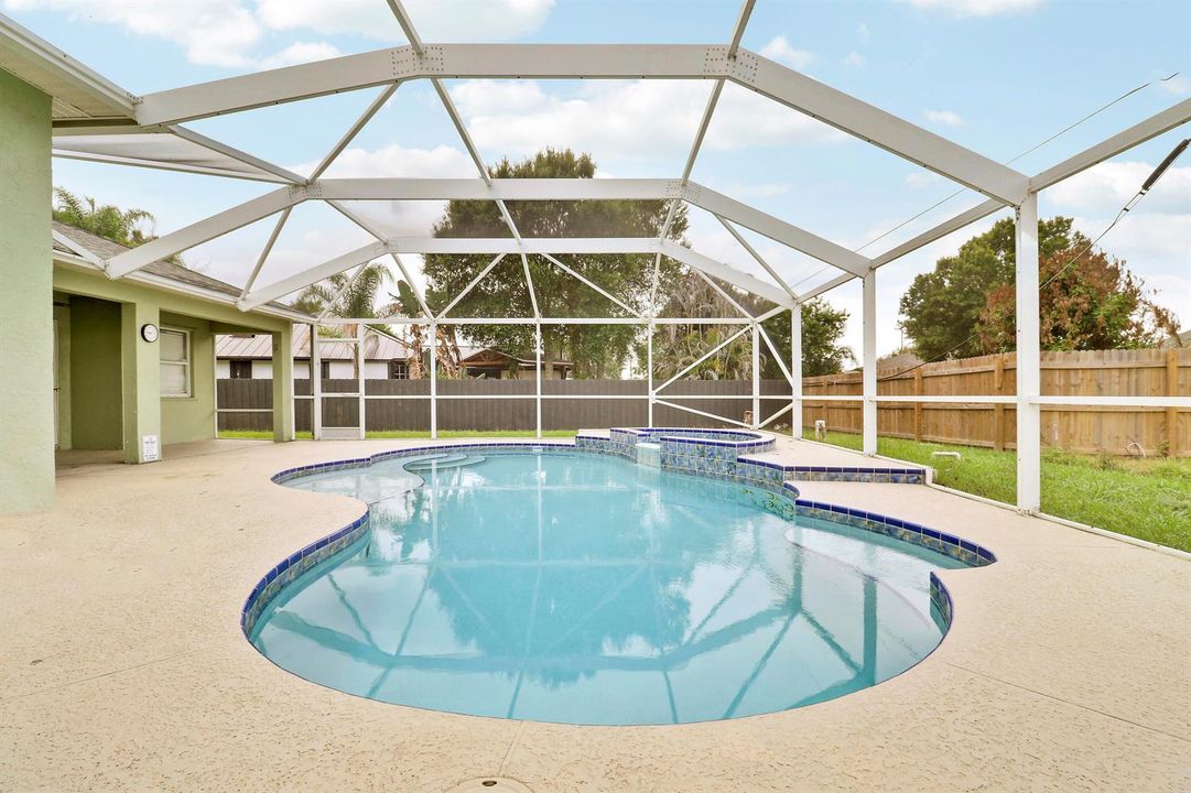Screened Pool/Patio
