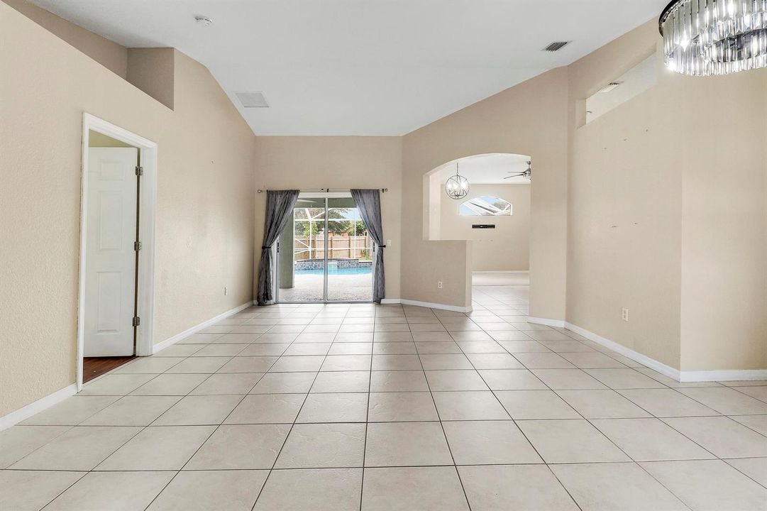 Living/Dining Area
