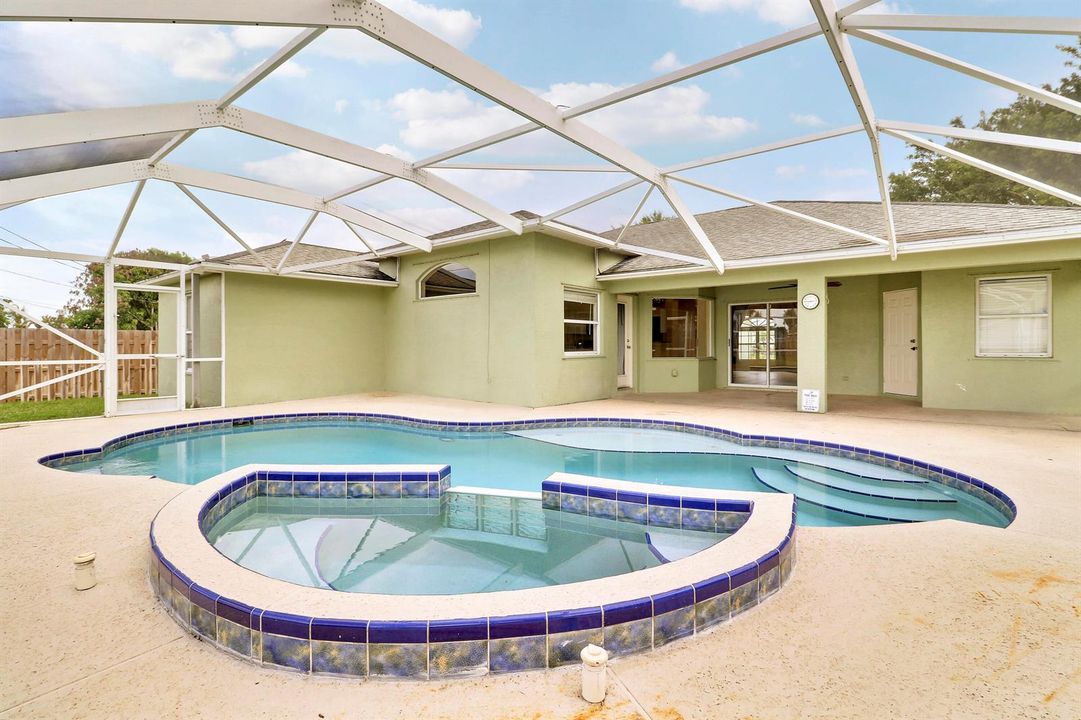 Screened Pool/Spa