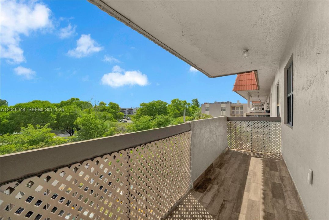 В аренду: $2,300 (2 спален, 2 ванн, 900 Квадратных фут)