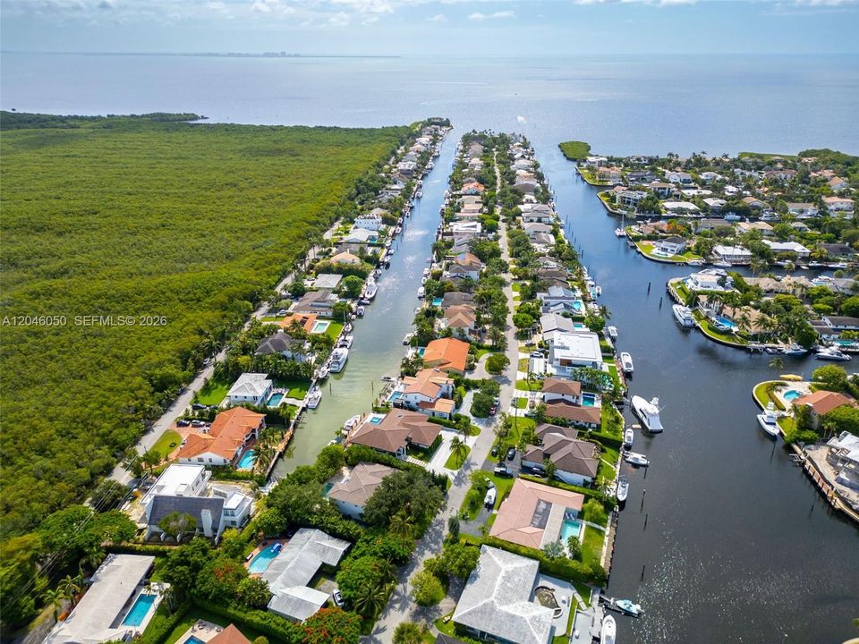На продажу: $5,499,000 (4 спален, 3 ванн, 2960 Квадратных фут)