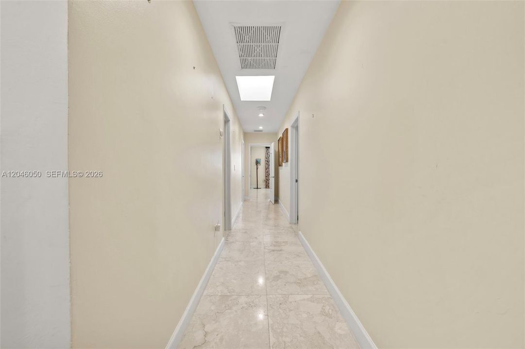 На продажу: $5,499,000 (4 спален, 3 ванн, 2960 Квадратных фут)