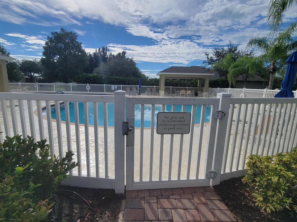 COMMUNITY POOL 4
