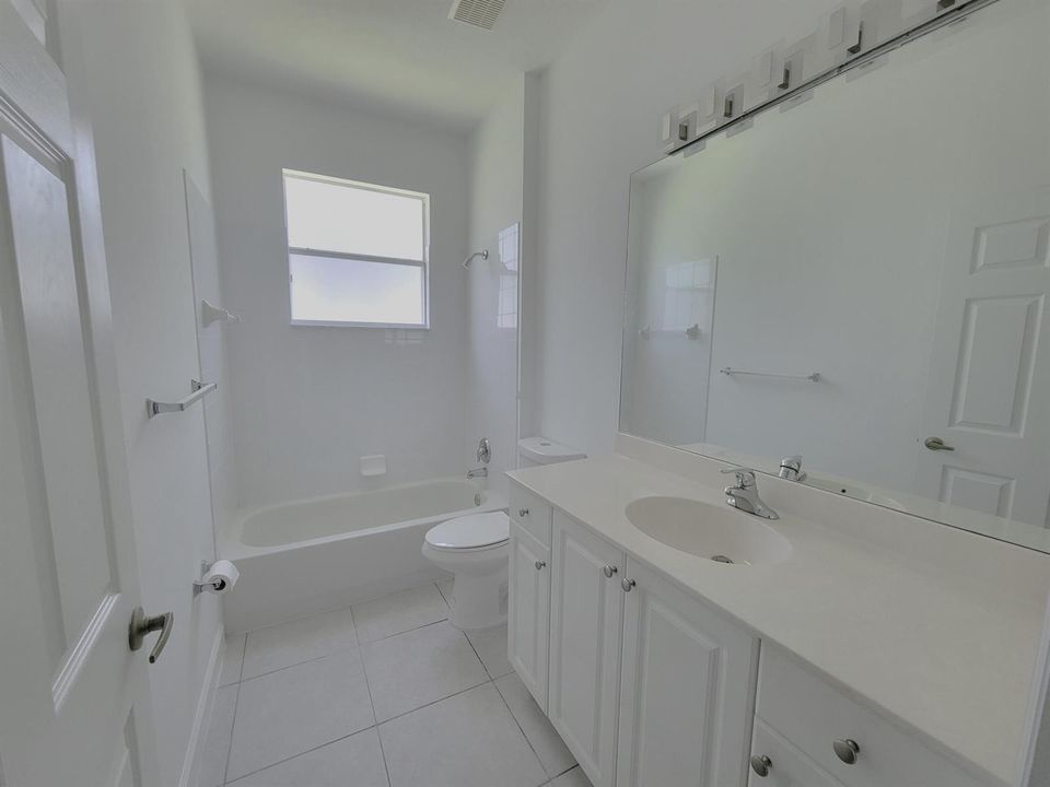 2ND BATHROOM