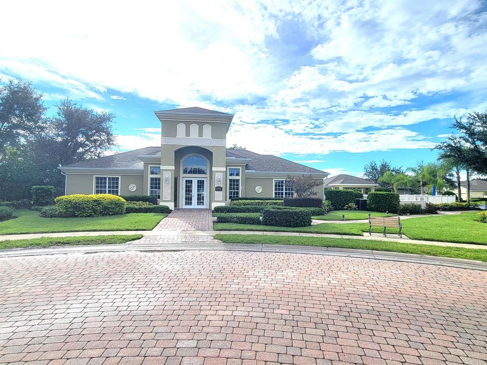 CLUBHOUSE